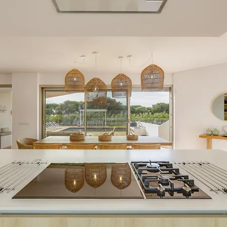 Sunset - Luxury With Superb Pool And Great Views *