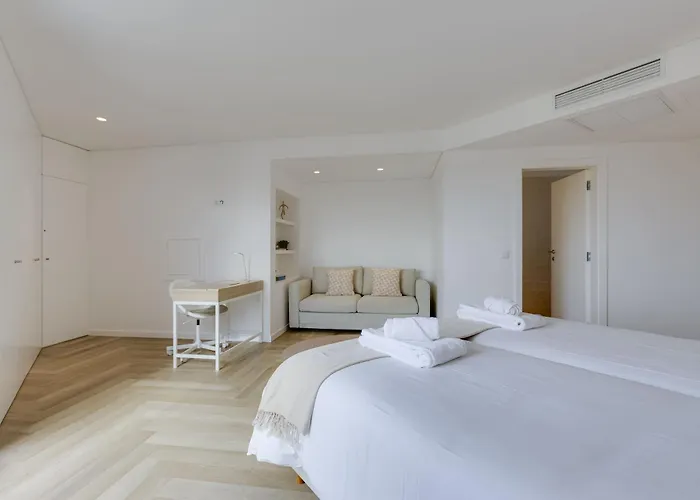 Sunset - Luxury With Superb Pool And Great Views *